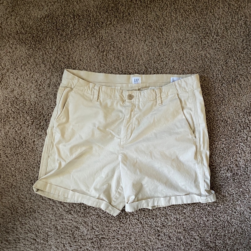 Gap size 12 Shorts